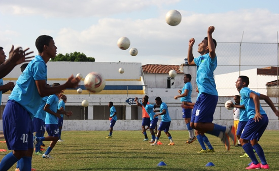 Intermunicipal: treinador Hermógenes realizou o último treino visando difícil missão da seleção coiteense no próximo domingo
