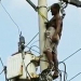 Homem sobrevive após levar choque de mais de 13 mil volts