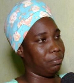 Mulher chora sangue e pede ajuda para descobrir doença