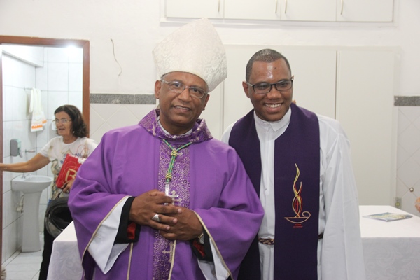 Novo arcebispo de Feira de Santana celebra a primeira missa do novenário de Nossa Senhora da Conceição do Coité