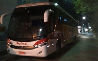 Bandidos assaltam ônibus na BR-116, no entroncamento de Lamarão