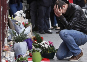 Estado Islâmico reivindica ataques em Paris que mataram mais de 129