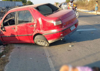 Mulher morre vítima de capotamento na BA 411; esposo fica ferido