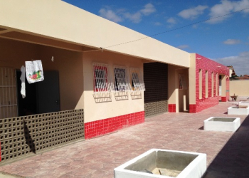 Prefeita inaugura ampliação de creche e faz entrega de veículo neste sábado