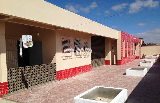 Prefeita inaugura ampliação de creche e faz entrega de veículo neste sábado