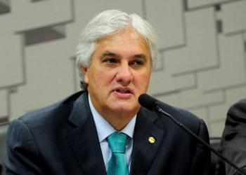 Polícia Federal prende Delcídio do Amaral, senador do PT