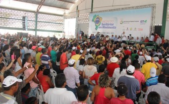 Evento reuniu milhares de pessoas na sexta-feira pela manhã.