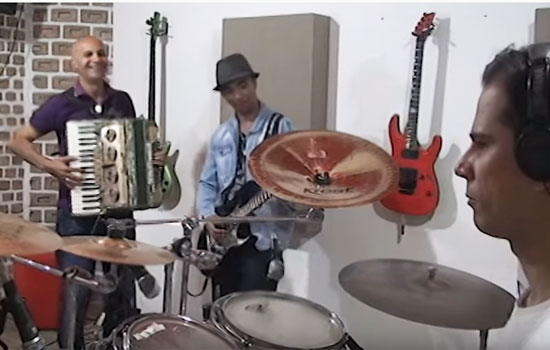 Artistas coiteenses fazem homenagem a cidade natal com música instrumental