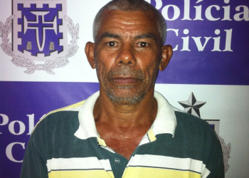 Acusado de homicídio é preso com arma de fogo e confessa crime, em Biritinga