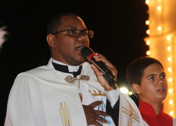 Comunidade católica coiteense encerra festa da padroeira com muito louvor