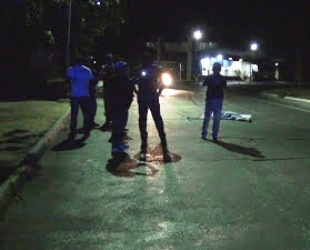 Caminhoneiro morre atropelado em frente a posto fiscal na BR 116