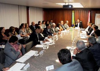 Estado antecipa R$ 100 milhões aos 417 municípios baianos da última parcela do ICMS