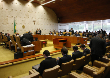 Dilma vence no STF e Senado terá palavra final sobre impeachment