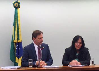 Senador recomenda aprovação com ressalvas das contas de Dilma