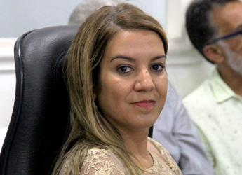 Considerada como grande revelação da política serrinhense, presidente da Câmara Edylene Ferreira pode disputar a Prefeitura