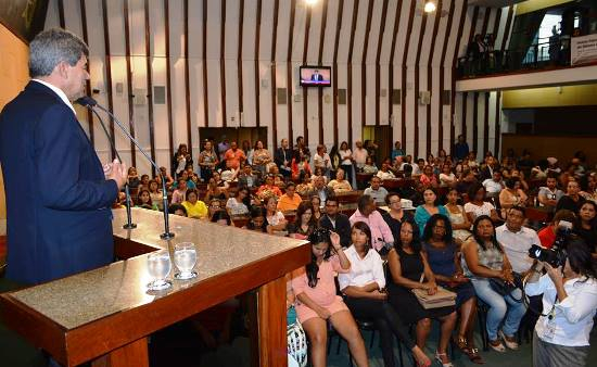 Sessão especial do SUAS reúne mais de 100 municípios baianos