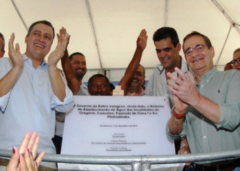 Governador Rui Costa juntamente com o prefeito Tarcísio Pedreira inaugura sistema de abastecimento de água na zona rural de Queimadas