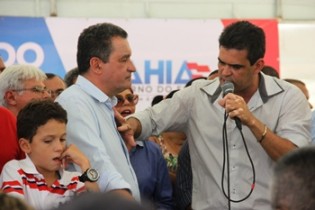 Prefeito disse que torce pelo fim da crise para que Rui faça um grande governo.