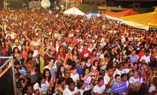 show com irmã Kelly Patricia em Conceição do Coité - Foto2- Raimundo Mascarenhas