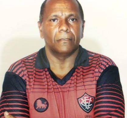 Torcedor do Vitória vai cumprir promessa de percorrer 120 quilômetros a pé