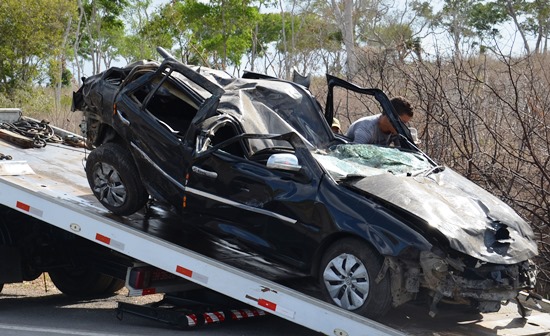 Homem morre e dois ficam feridos em acidente próximo a Santa Bárbara