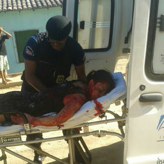 Mulher leva facadas do marido e é transferida em estado grave