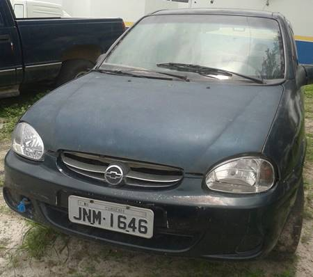 Veículo com restrição de roubo é encontrado abandonado na zona rural de Coité