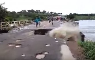 Ponte que liga Filadélfia a Itiúba.