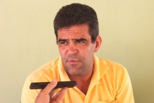 Prefeito lamentou a estratégia do gestor passado quando chamou os concursados "no apagar das luzes".