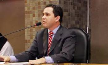 Assembleia aprova dois projetos de Tom Araújo e seguem para sanção do Governo