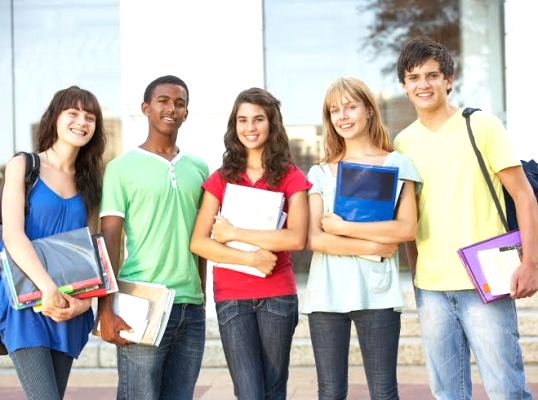 Educa Mais Brasil está com inscrições abertas para mais de 200 mil bolsas de estudo no país