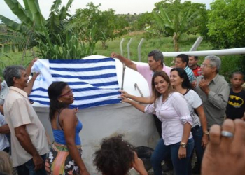 Comunidade do Cajueiro de Ernesto recebe 100 cisternas