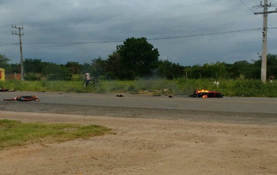 Jacobina: colisão frontal entre moto e ônibus deixa dois mortos na BR 324