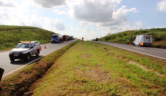 PRF registra acidente envolvendo quatro veículos na BR 324