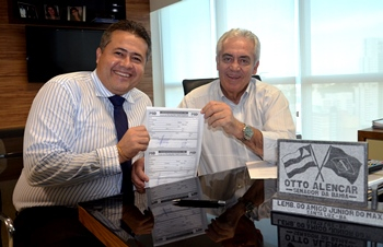 Deputado Alex da Piatã oficializa filiação no PSD