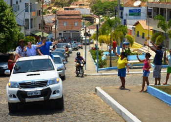 Alex da Piatâ é recebido com festa em município que não obteve nenhum voto