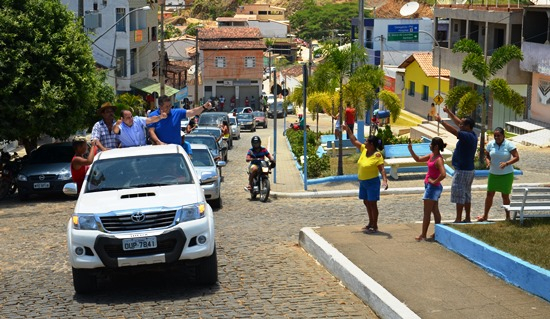 Alex da Piatâ é recebido com festa em município que não obteve nenhum voto
