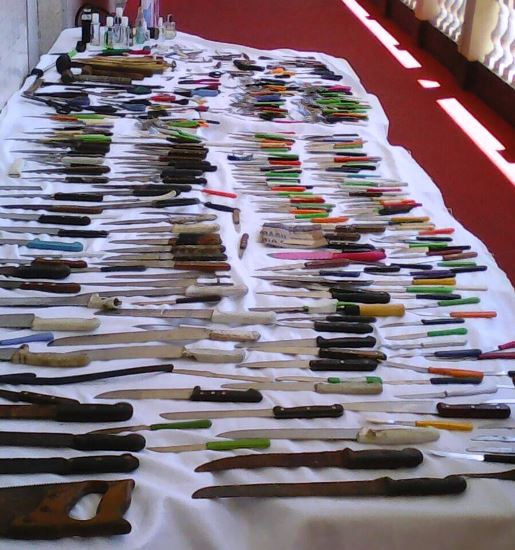 PM impediu que centenas de armas brancas entrassem nos circuitos do Carnaval de Salvador