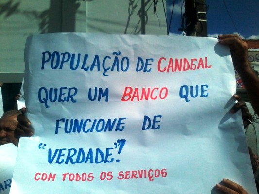 Candeal: moradores realizam manifestação cobrando reabertura do Banco do Brasil