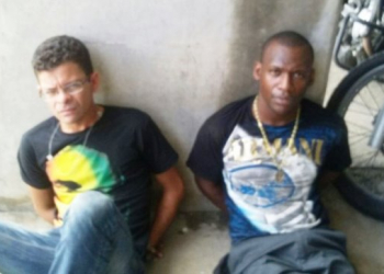 Dupla flagrada com 25kg de cocaína em Feira de Santana
