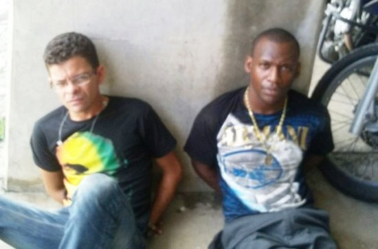 Dupla flagrada com 25kg de cocaína em Feira de Santana