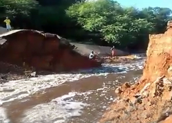 Grande volume d’água provoca rompimento de Barragem, em Barra do Mendes