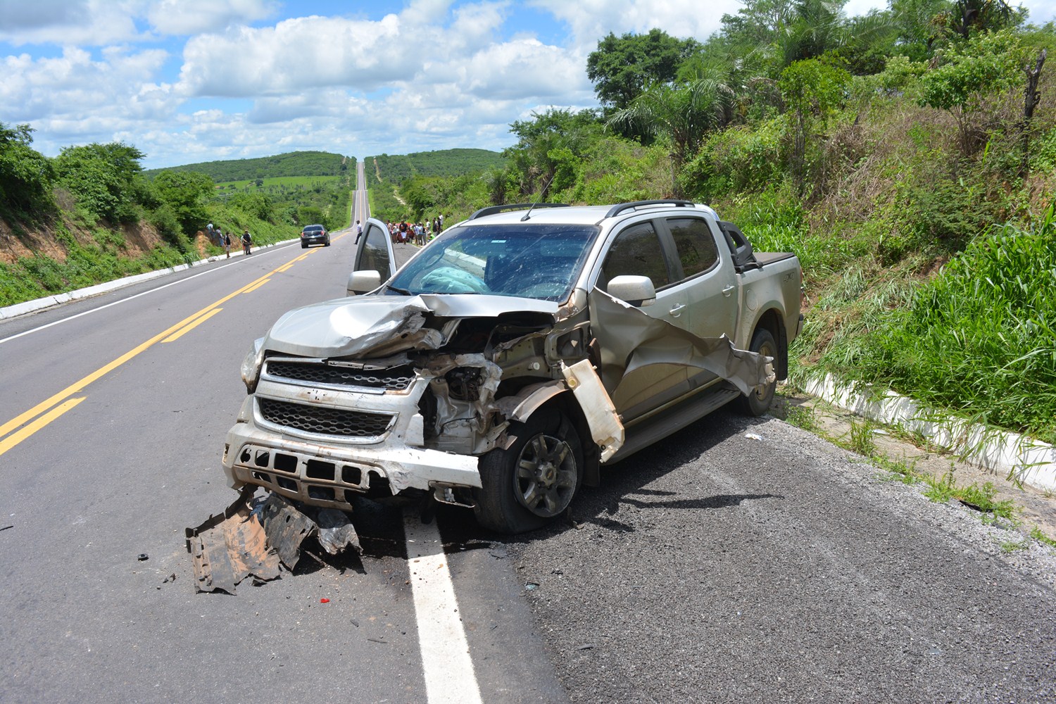 Idoso morre e oito pessoas ficam feridas em colisão na BR 407