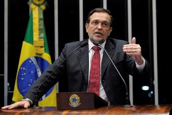 Pinheiro: Brasil não resolverá crise aumentando impostos