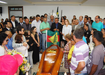Corpo do vereador Alirio é sepultado em Euclides da Cunha