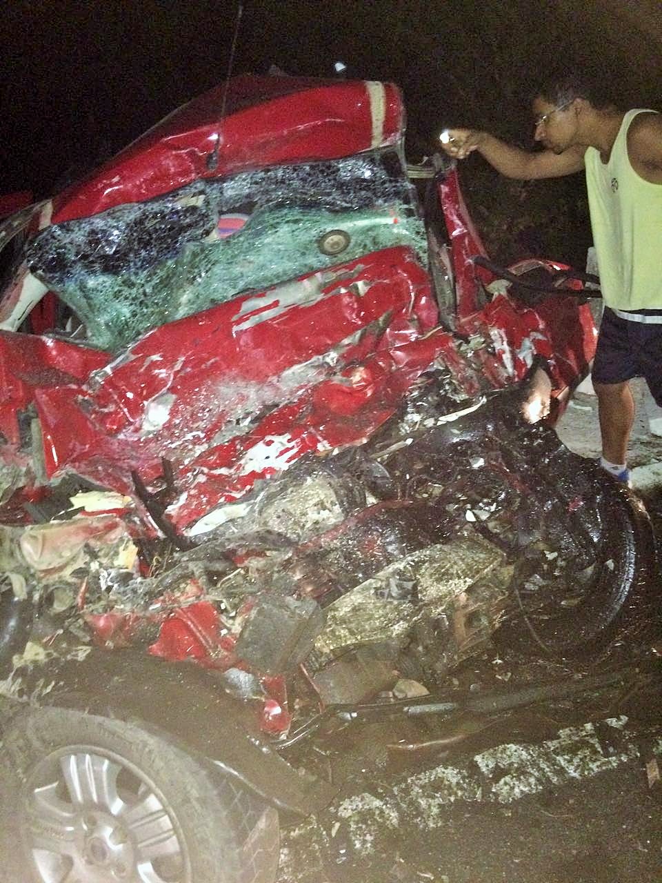Colisão entre van e pick-up deixa cinco mortos próximo a Nova Fátima; três são irmãos