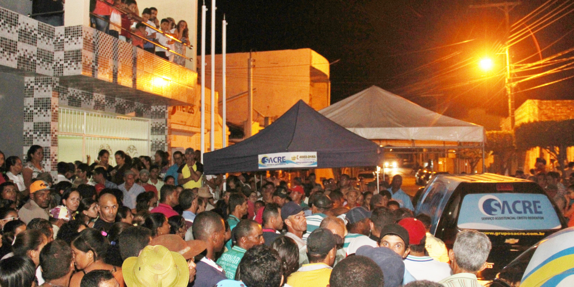 Pé de Serra – Corpos de quatro vítimas do acidente na BR 324 estão sendo velados na Câmara Municipal; Pascoareta é adiada