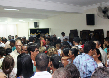 Pé de Serra – Corpos de quatro vítimas do acidente na BR 324 estão sendo velados na Câmara Municipal; Pascoareta é adiada