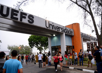 Mais de 3 mil candidatos faltam ao vestibular da Uefs