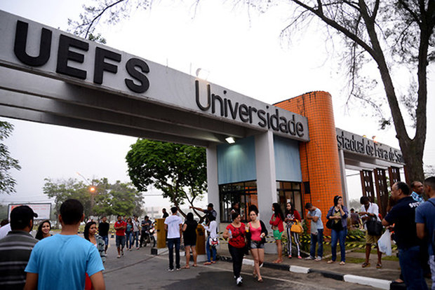 Mais de 3 mil candidatos faltam ao vestibular da Uefs
